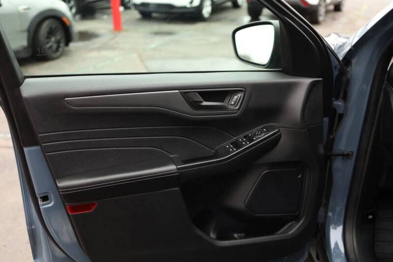 2025 Ford Escape Active