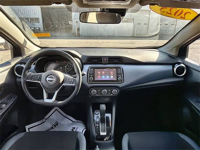 2025 Nissan Versa SV