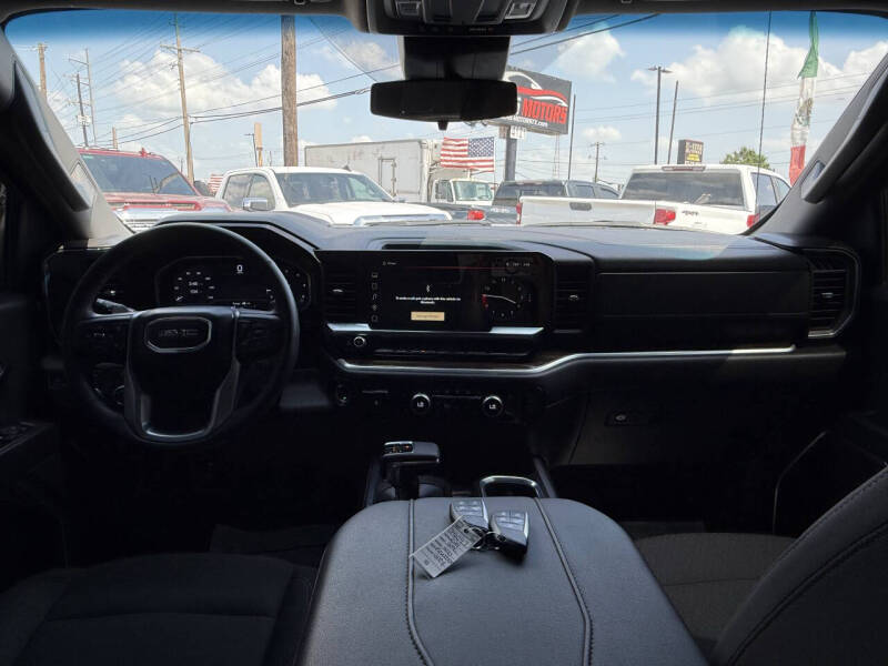 2024 GMC Sierra 1500 Elevation