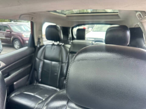 2017 Nissan Pathfinder SL