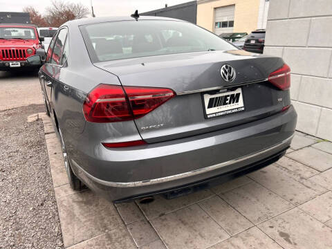 2017 Volkswagen Passat 1.8T R-Line