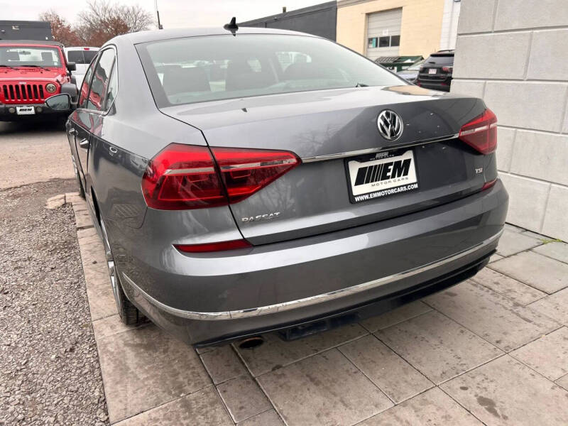 2017 Volkswagen Passat 1.8T R-Line