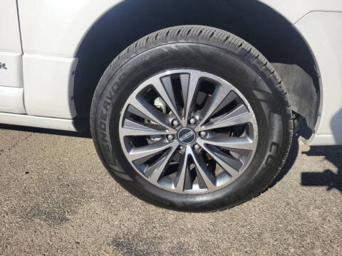 2016 Lincoln Navigator Select