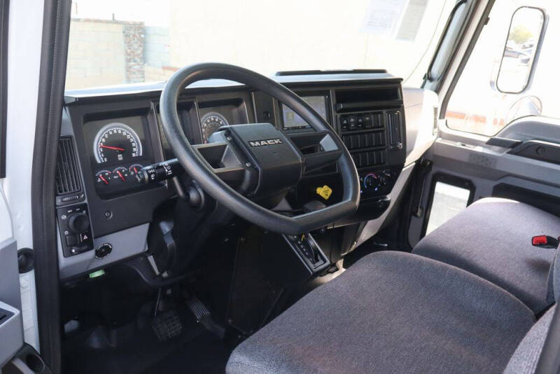2022 Mack MD6