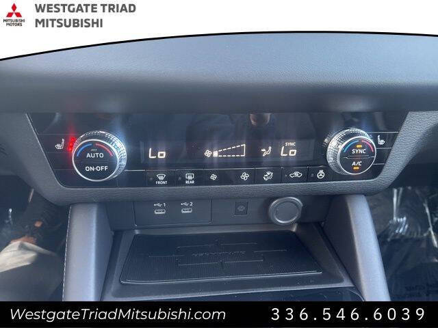 2026 Mitsubishi Outlander SE