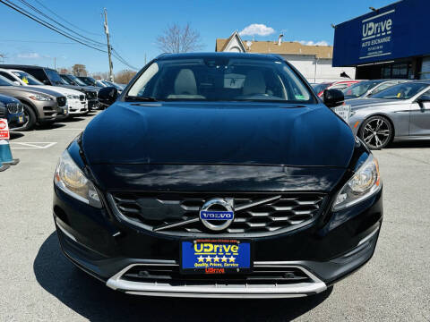 2015 Volvo V60 Cross Country T5