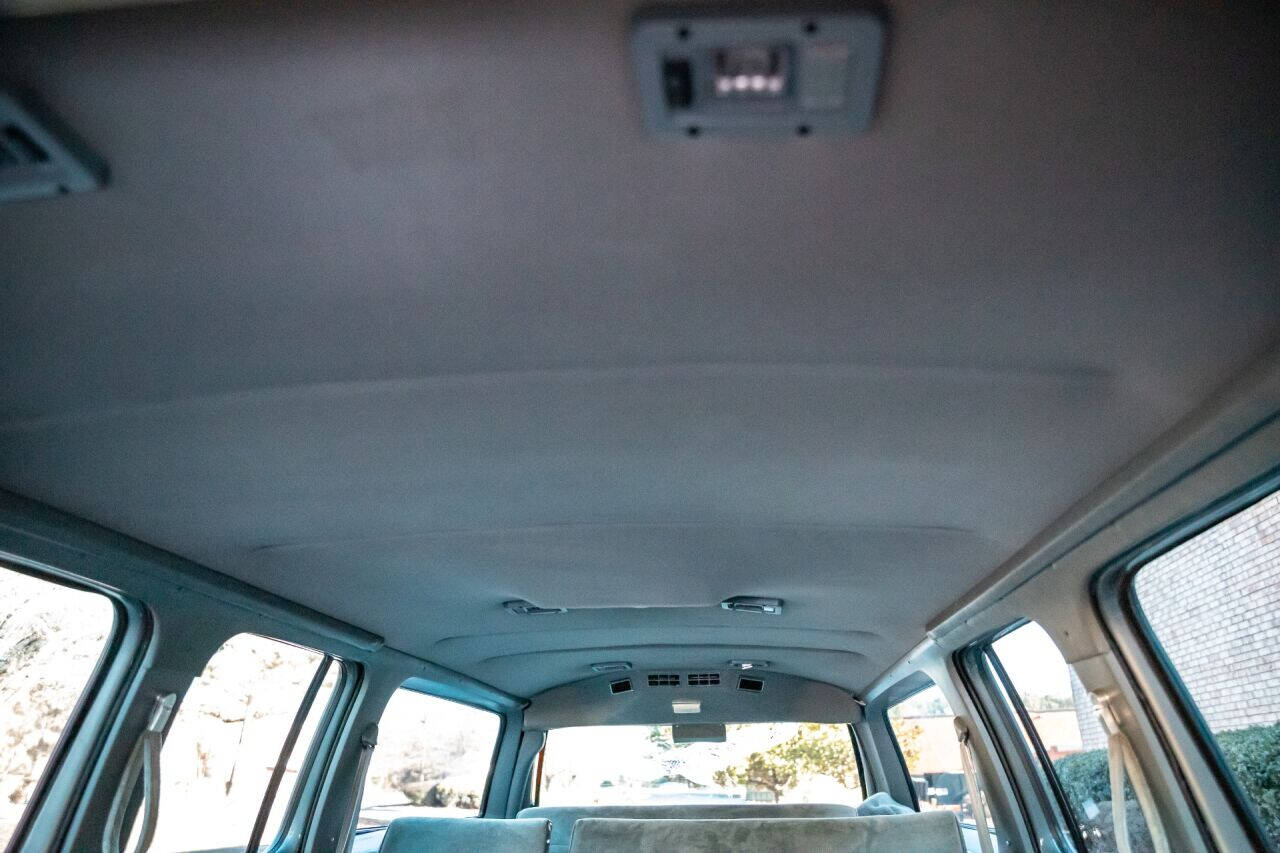 1988 Chevrolet Suburban 53