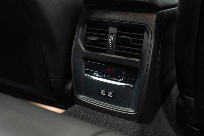 2024 BMW 3 Series 330i xDrive