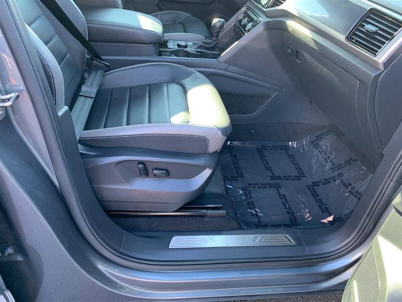 2020 Volkswagen Atlas Cross Sport V6 SEL Premium R-Line 4Motion