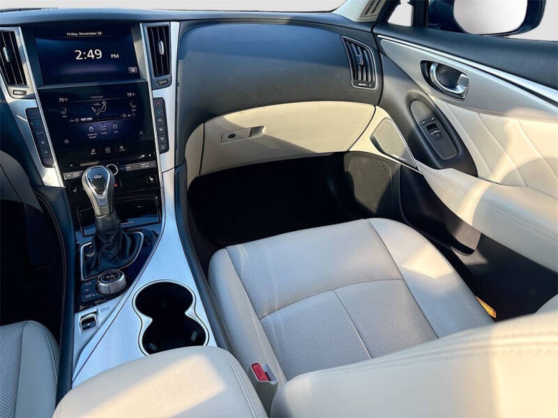 2021 Infiniti Q50 Luxe