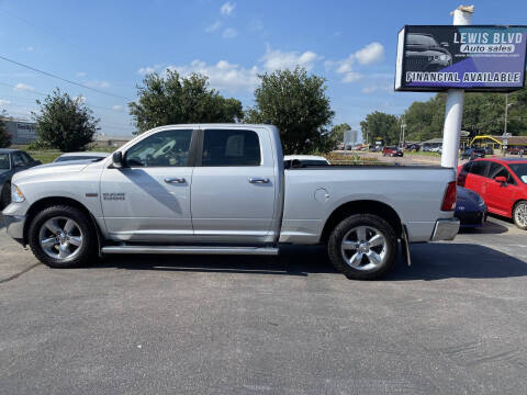2015 RAM 1500 SLT