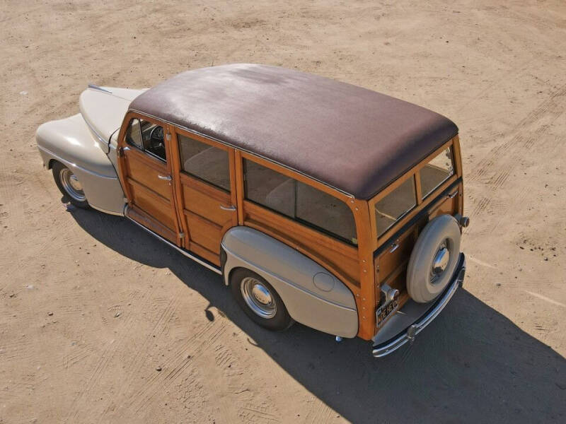 1948 Ford Super Deluxe