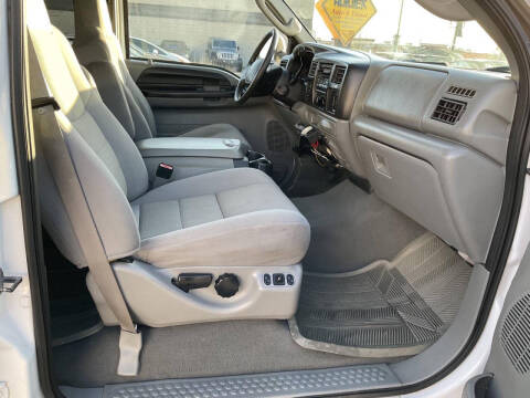 2005 Ford Excursion XLT