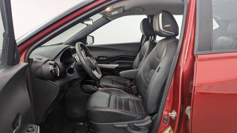 2019 Nissan Kicks SR