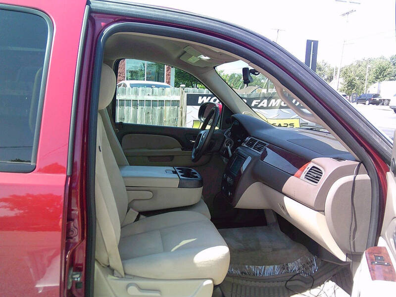 2012 Chevrolet Suburban LS