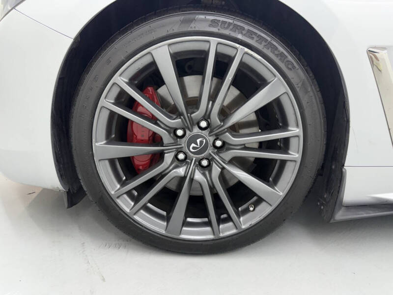 2017 Infiniti Q60 Red Sport 400