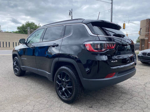 2022 Jeep Compass Latitude Lux
