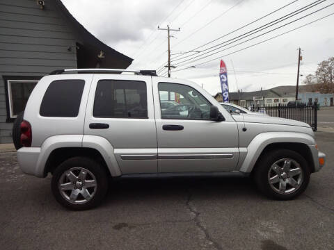 2005 Jeep Liberty for sale at The Top Autos in Yakima WA