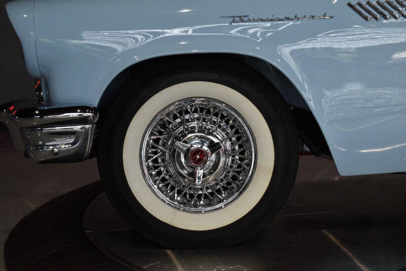 1957 Ford Thunderbird