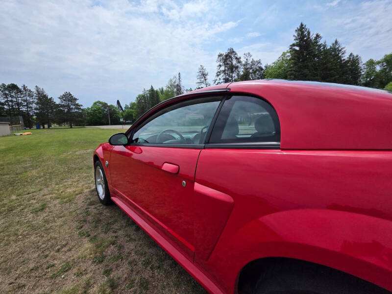 2004 Ford Mustang GT Deluxe