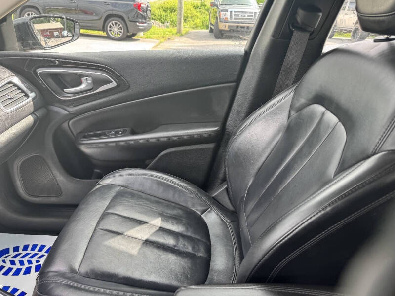 2015 Chrysler 200 C
