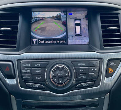 2017 Nissan Pathfinder SL