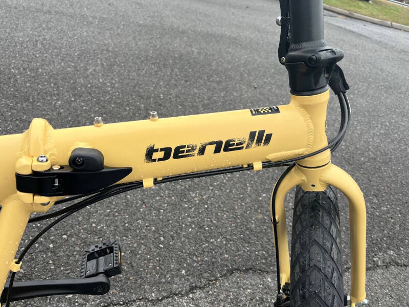 2025 Benelli E-Fold 500