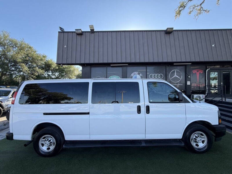 2023 Chevrolet Express LS 3500