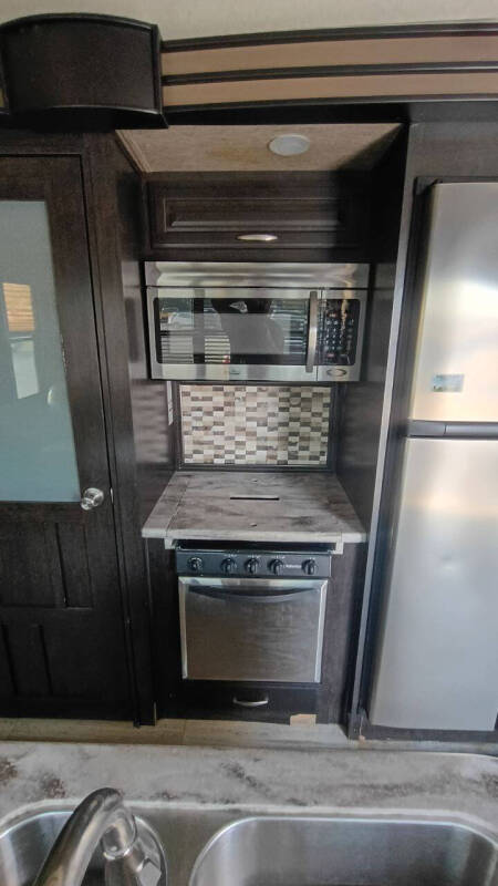 2015 Grand Design RV MOMENTUM 380TH