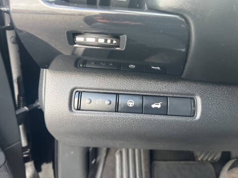 2023 Nissan Pathfinder SV