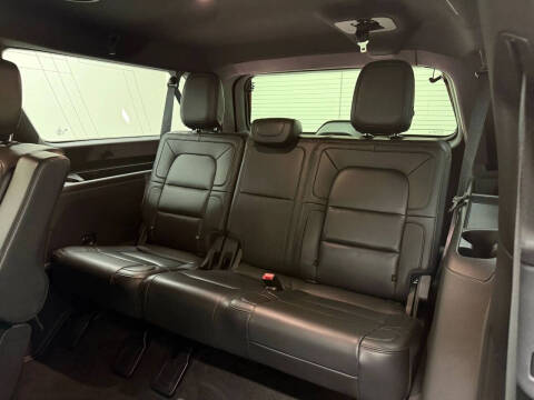 2023 Lincoln Navigator L Standard