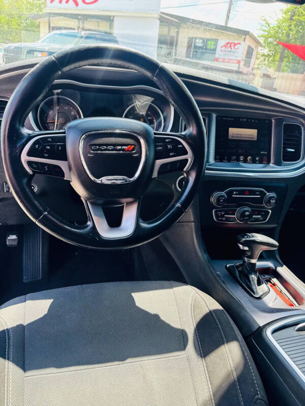 2016 Dodge Charger SXT