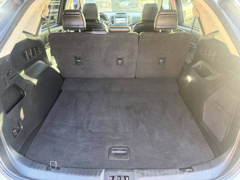 2020 Ford Edge Titanium