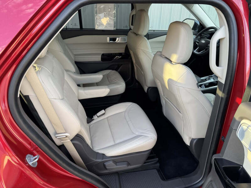 2023 Ford Explorer Platinum