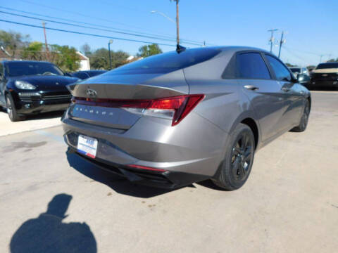 2023 Hyundai Elantra