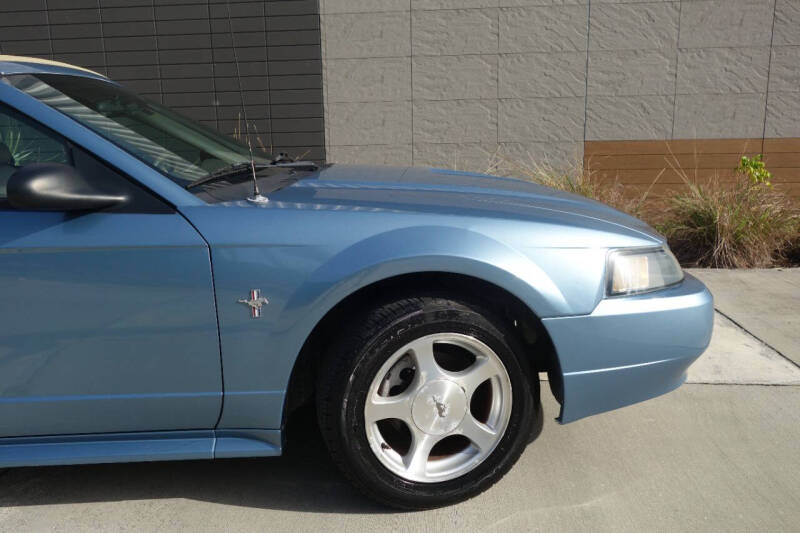 2001 Ford Mustang