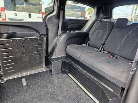 2024 Chrysler Pacifica Touring