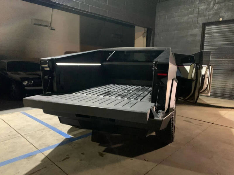 2024 Tesla Cybertruck