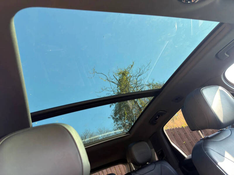 2022 Porsche Cayenne Platinum Edition