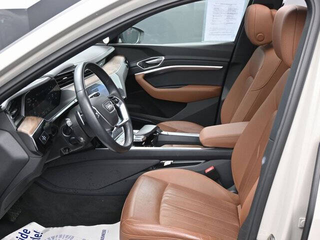 2019 Audi e-tron quattro Premium Plus