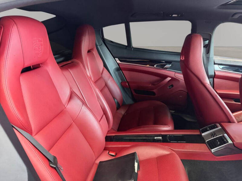 2015 Porsche Panamera