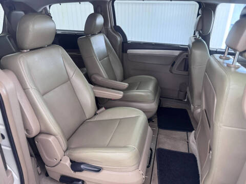 2011 Volkswagen Routan