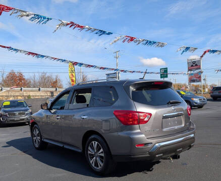 2017 Nissan Pathfinder S