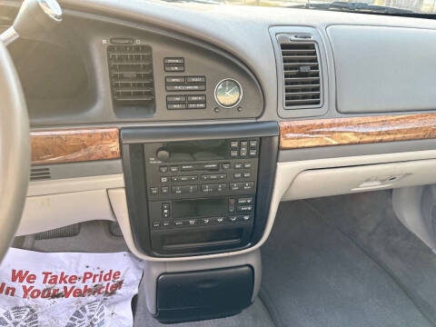 2000 Lincoln Continental