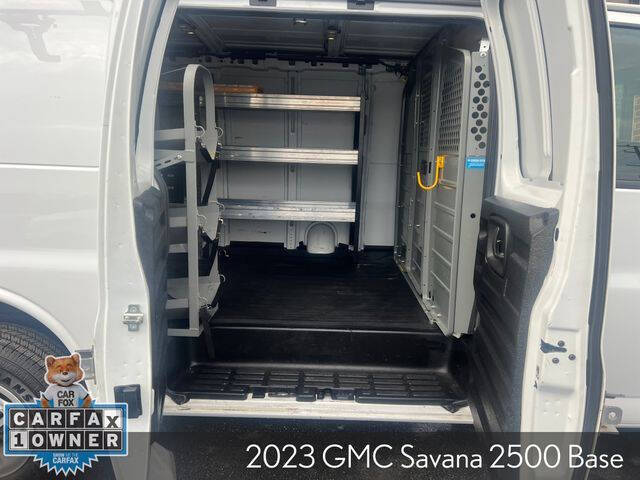 2023 GMC Savana 2500
