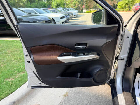 2019 Nissan Kicks SR