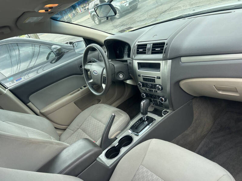 2012 Ford Fusion SE