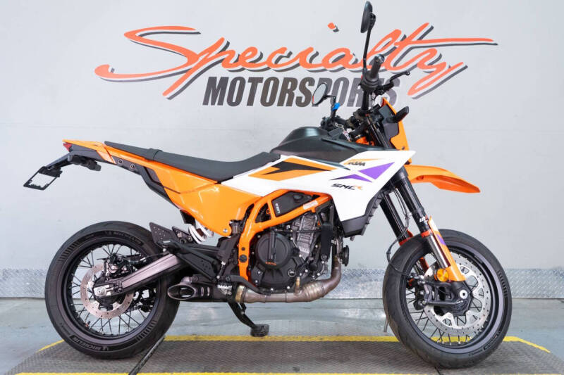 2026 KTM 690 SMC R