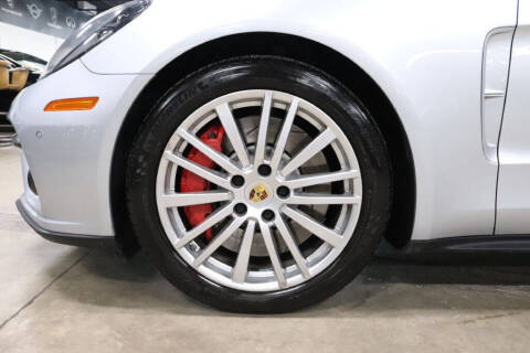 2017 Porsche Panamera Turbo