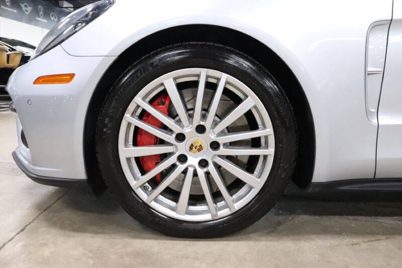 2017 Porsche Panamera Turbo